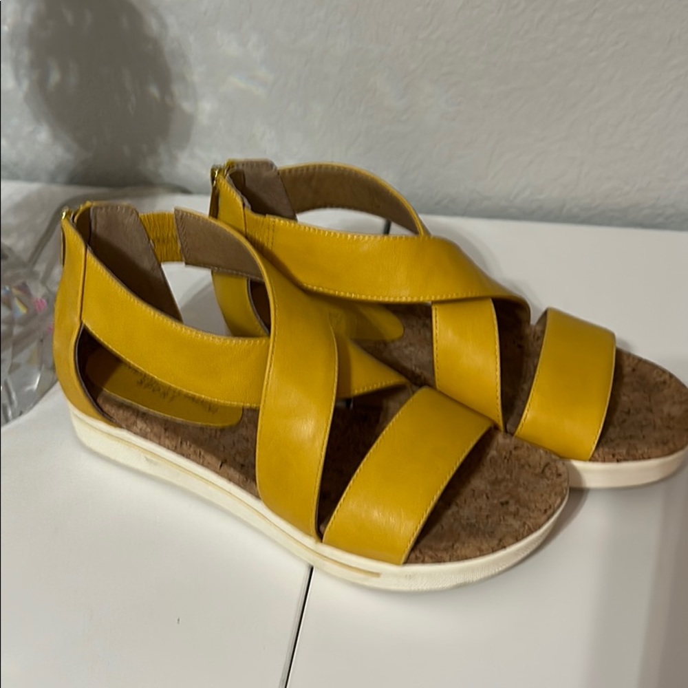 Adrienne Vittadini Gold Sandals